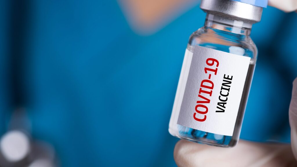 Funcionária de hospital recebe justa causa por recusar vacina da covid-19